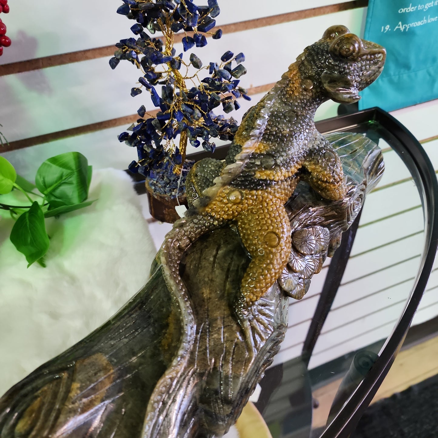 Gorgeous Handcarved Jade Iguana Lizard