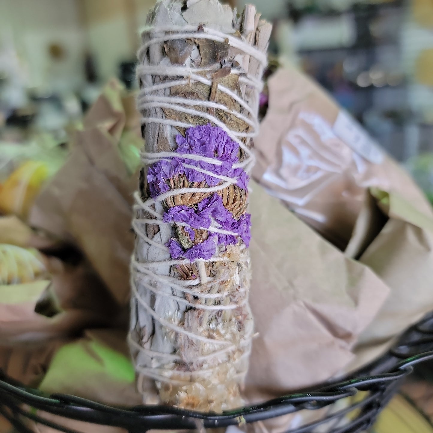 Floral Sage -White Sage, Eucalyptus, Purple & White Sinuata 4"