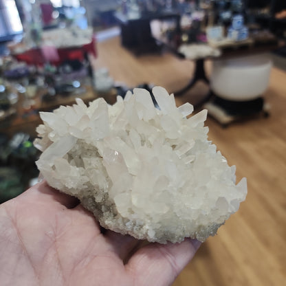 Large Quartz Clusters