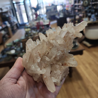 Large Quartz Clusters