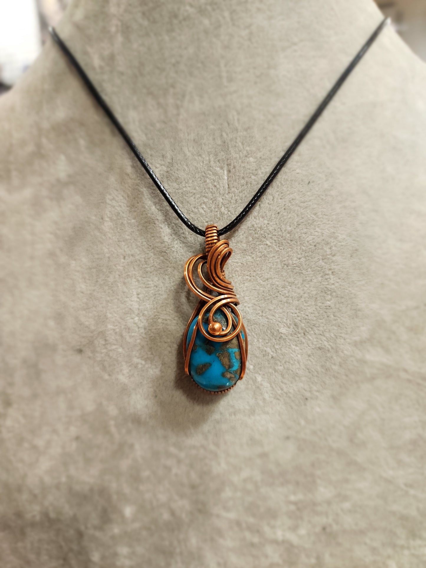 Exquisite Copper Wire Wrapped Stone Pendants