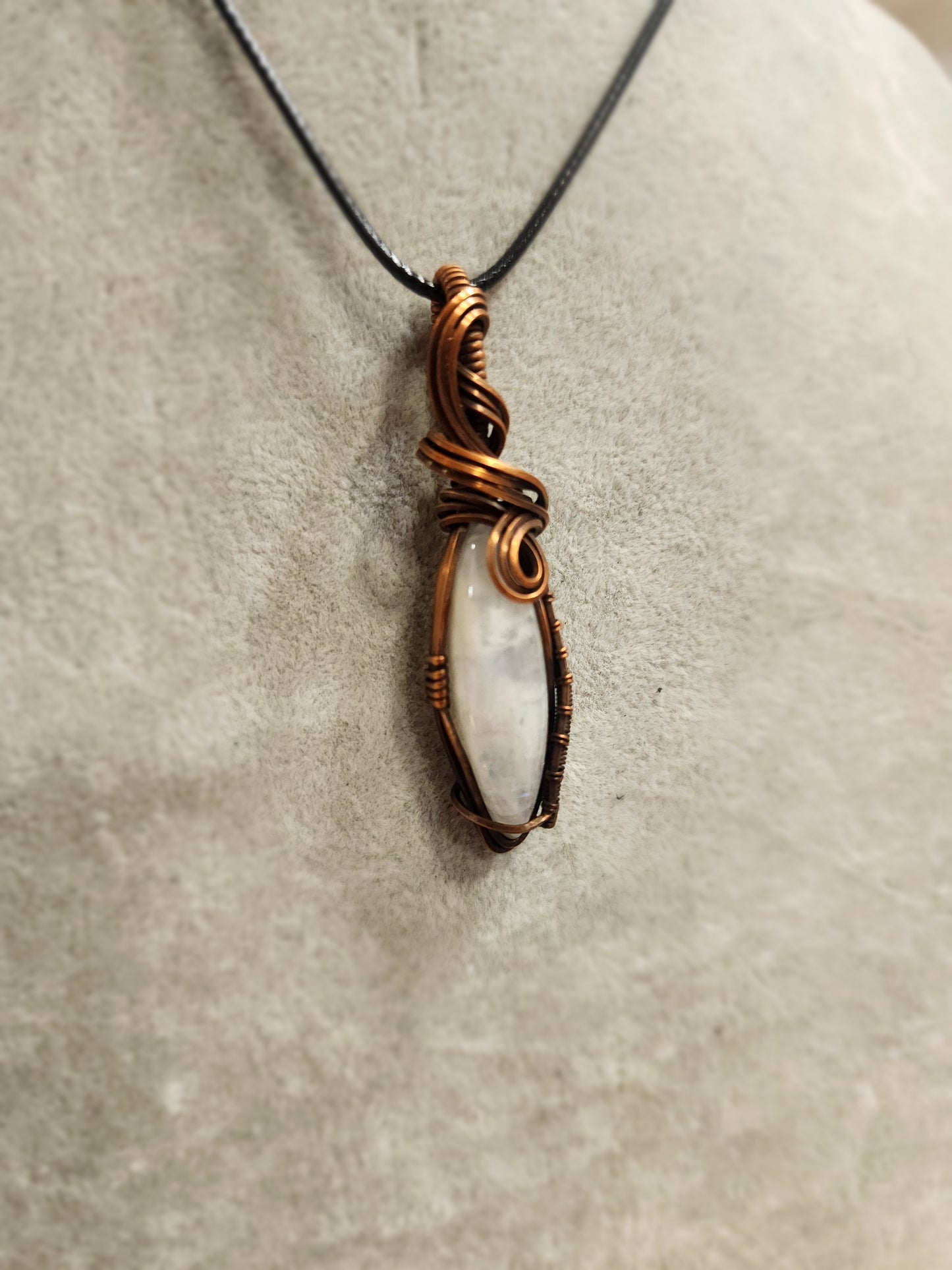 Exquisite Copper Wire Wrapped Stone Pendants