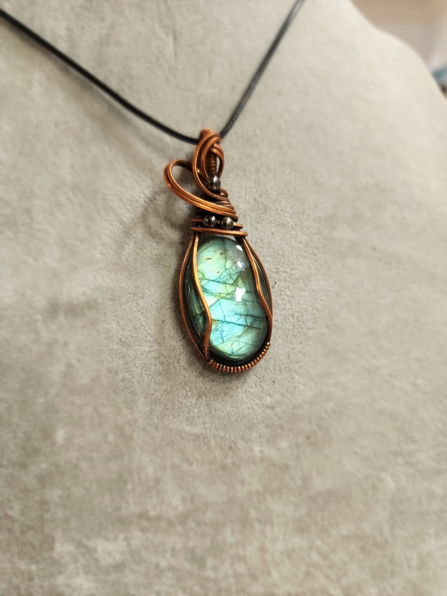 Exquisite Copper Wire Wrapped Stone Pendants