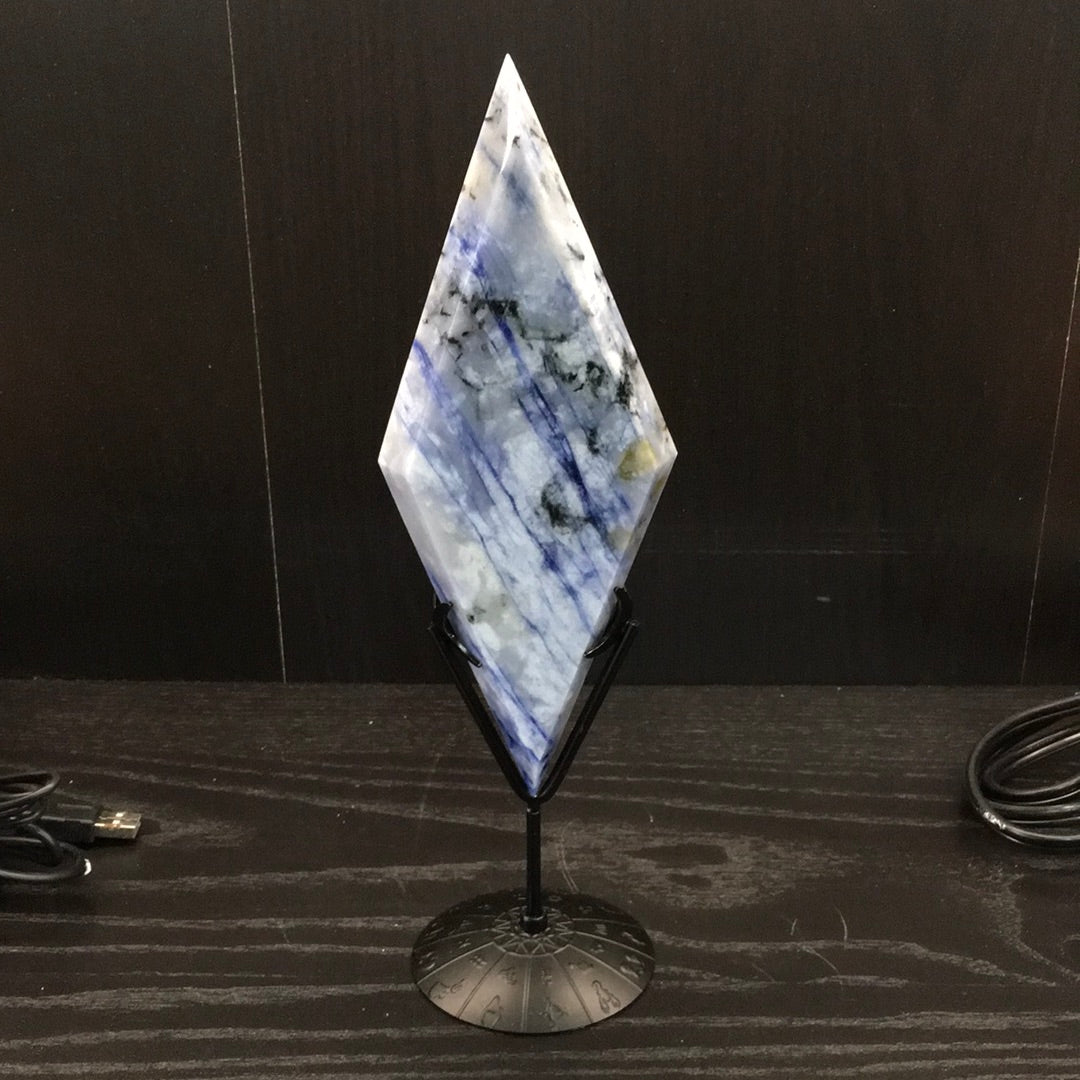 Hackmanite Diamond carvings with stand