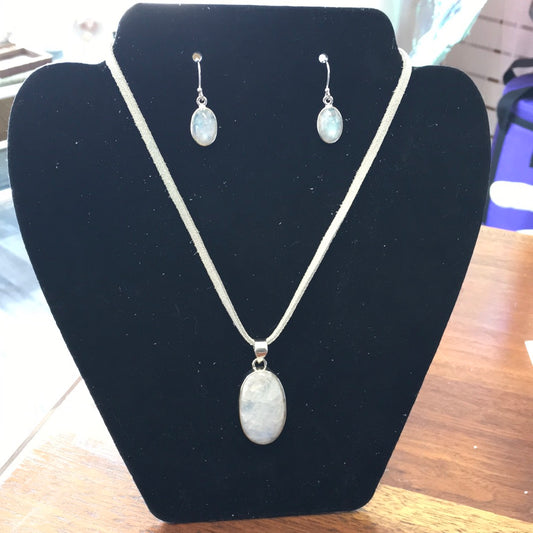 Sterling Silver Rainbow Moonstone Pendant & Necklace Set