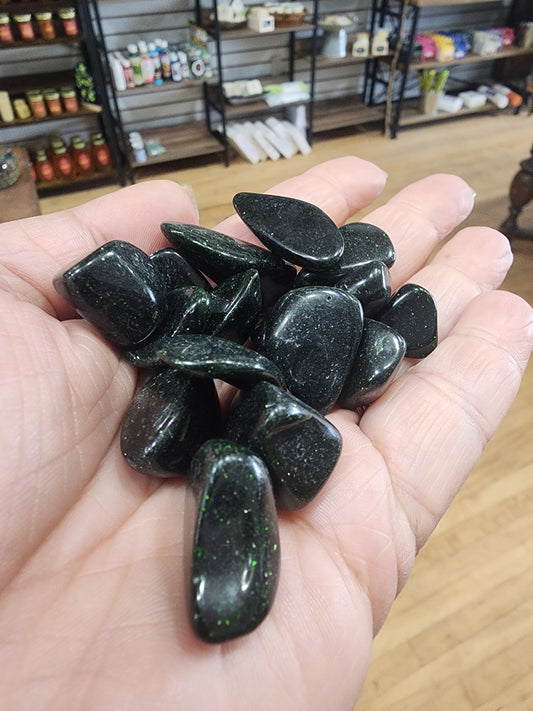 Green Goldstone Tumble