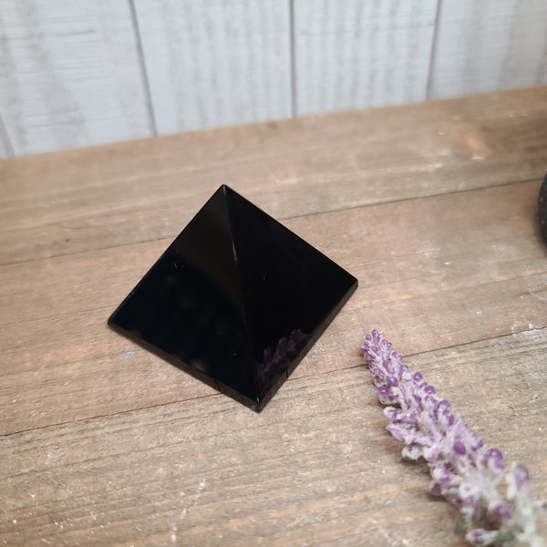 Black Obsidian Pyramid 1.5"