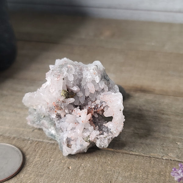 Pyrite on Quartz Clusters