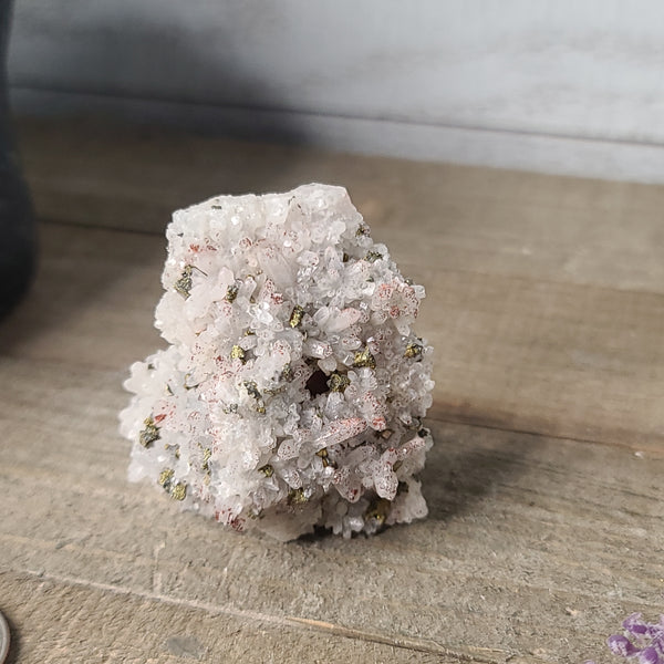 Pyrite on Quartz Clusters