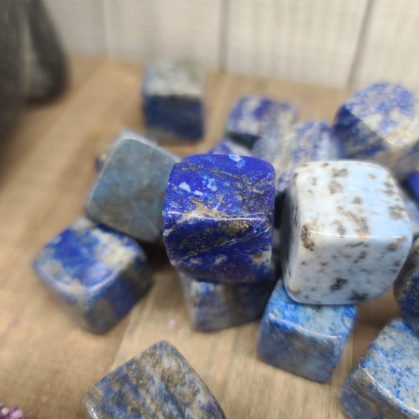 Lapis Cubes Tumble