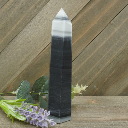 BLACK/WHITE CALCITE TOWER - 892