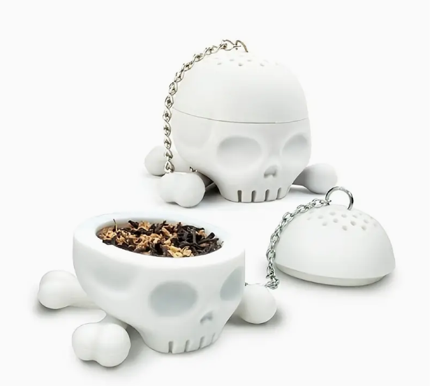 Skull and Crossbones Tea Steeper